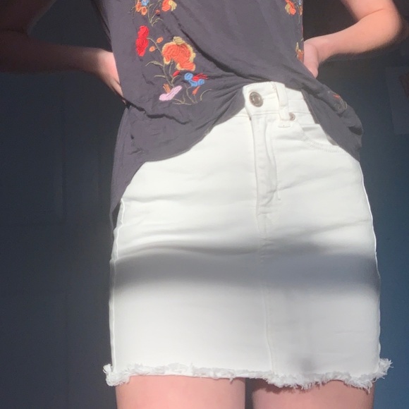 Super Stretch, American Eagle Denim Skirt! - Picture 1 of 3
